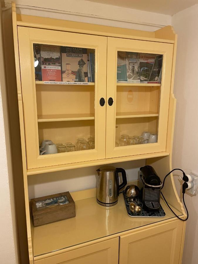 Merig'Home Chambre Bd Climatisee Dans Maison Avec Piscine Au Calme En Ville, Sdb & Toilettes Prives Ангулем Экстерьер фото